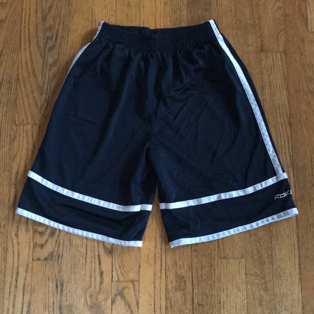 Boys Reebok basketball shorts. Size M
